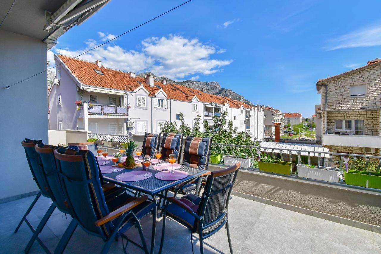 Apartment Ela Omiš Eksteriør billede