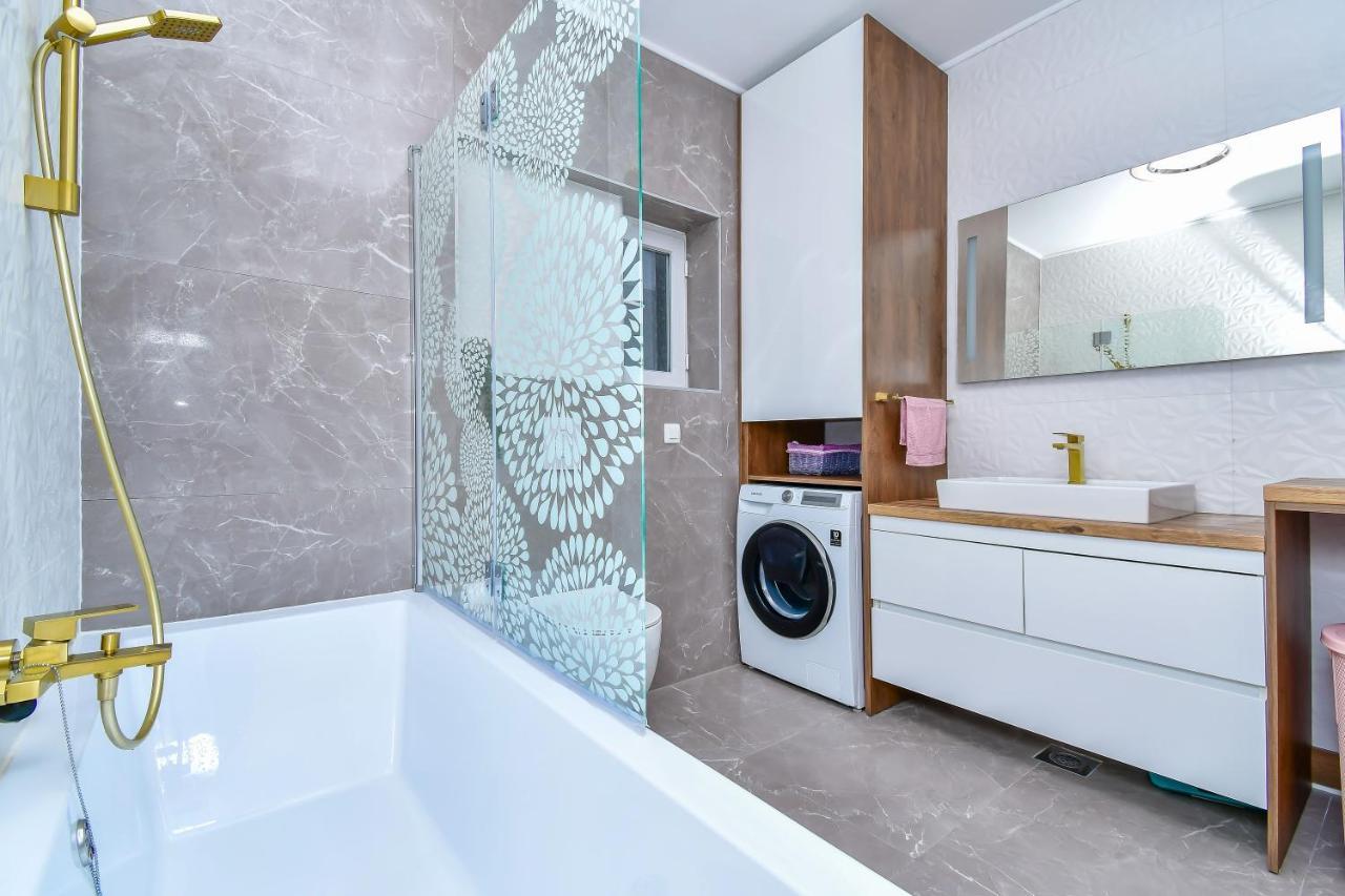 Apartment Ela Omiš Eksteriør billede