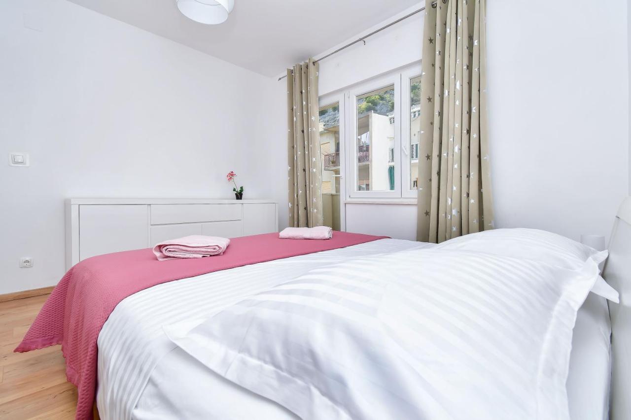 Apartment Ela Omiš Eksteriør billede