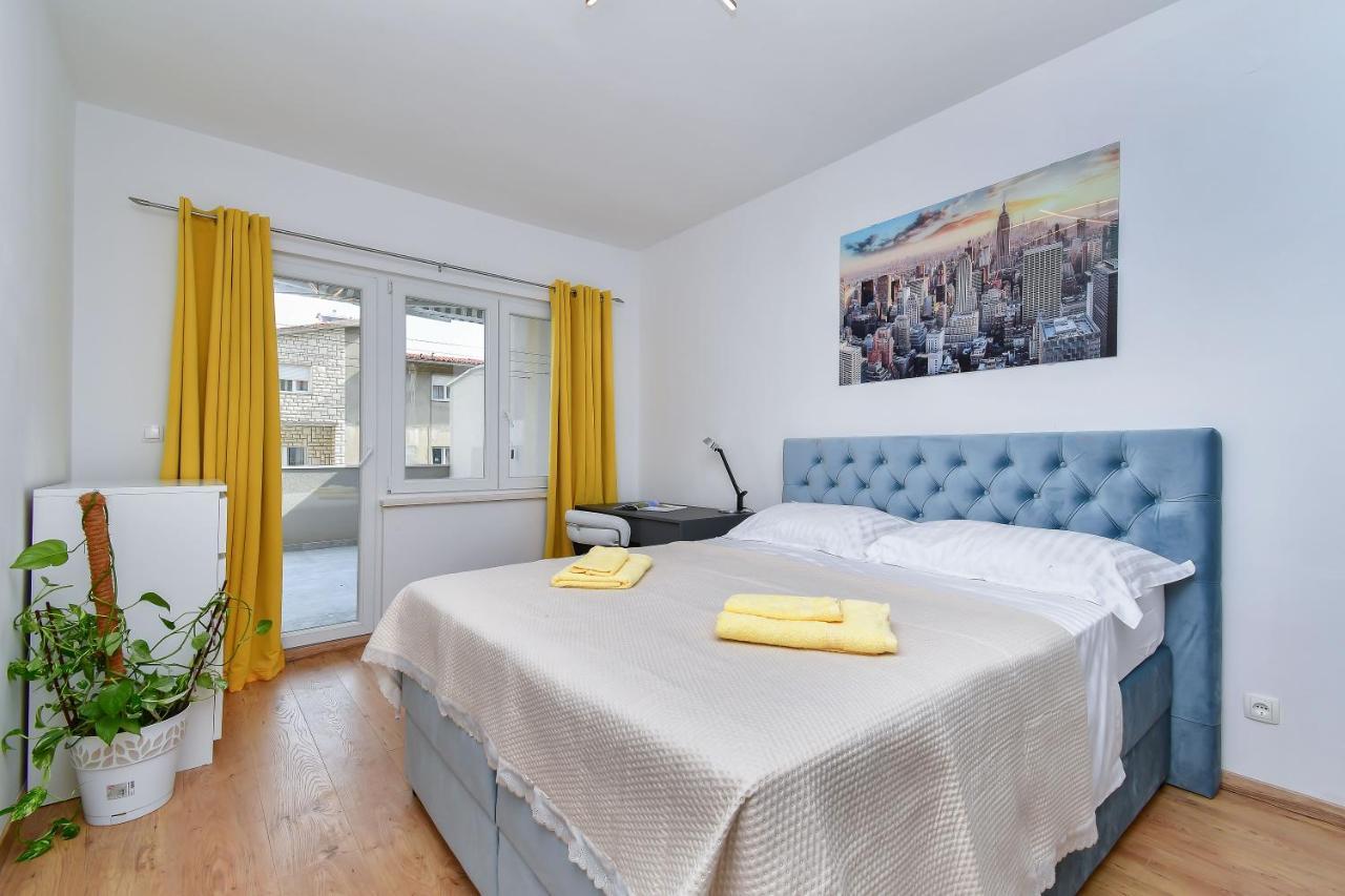Apartment Ela Omiš Eksteriør billede