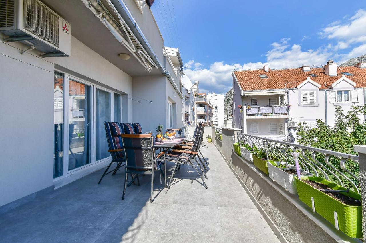 Apartment Ela Omiš Eksteriør billede