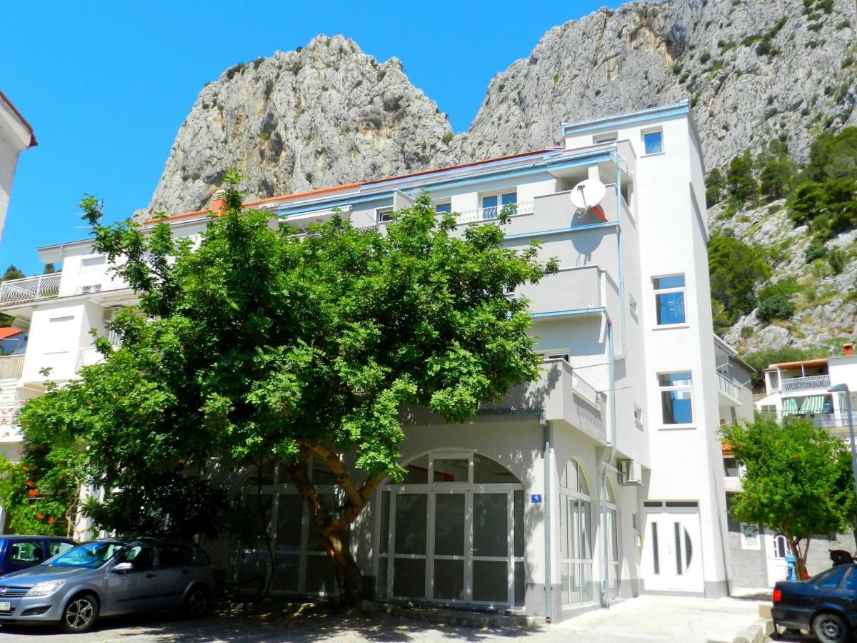 Apartment Ela Omiš Eksteriør billede
