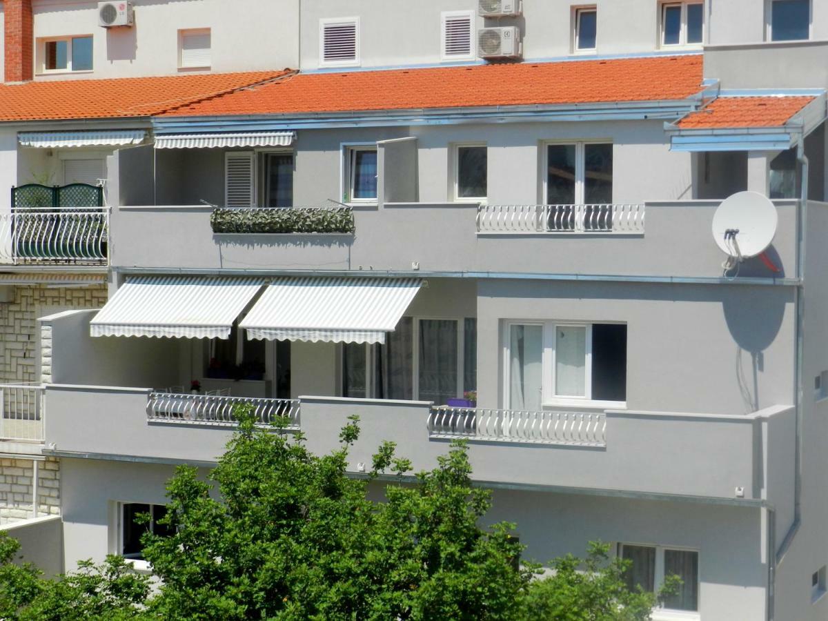 Apartment Ela Omiš Eksteriør billede